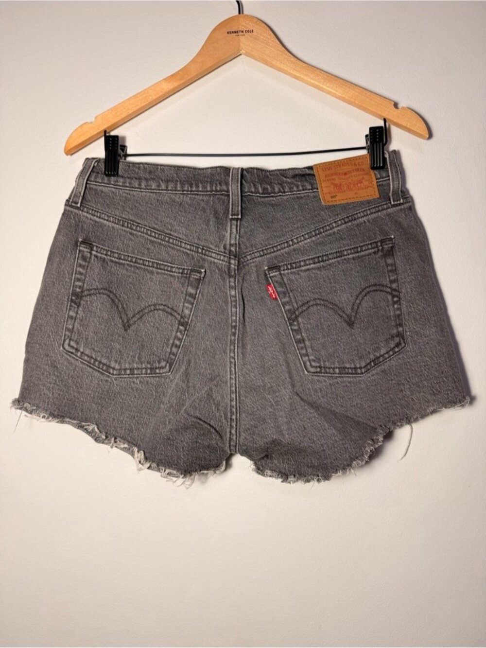 Levi's 501® Original Fit High Rise Women's Shorts size 29 - Picture 8 of 9